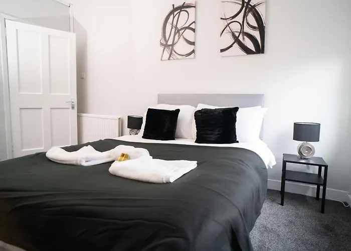 Linburn Apartment